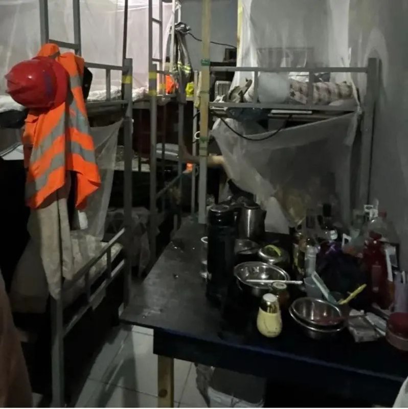 比亚迪巴西在建工厂被叫停 工人生活条件被指堪比“奴工”根据巴西劳动部发布的信息，中国电动车企业比亚迪（BYD）在巴西巴伊亚州卡马萨里市建设中的工厂因涉嫌侵犯劳工权益被叫停