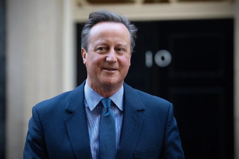 外汇交易员 (Twitter)2016年因脱欧风波退出政坛的前英国首相卡梅伦，意外重返政坛，被首相苏纳克任命为外交大臣