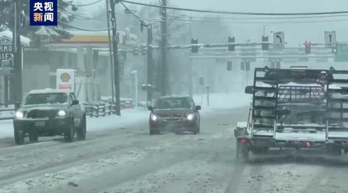 美国东北部多地遭遇雨雪天气 超5000万人受影响当地时间23日，美国东北部多地遭遇雨雪天气