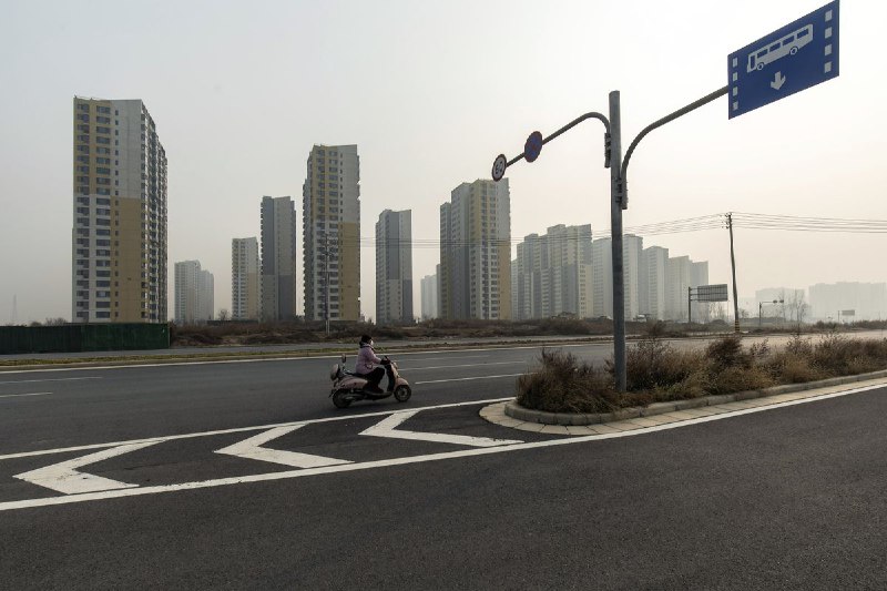 China Quietly Pivots From Land Sale Limits to Stem Housing Slump