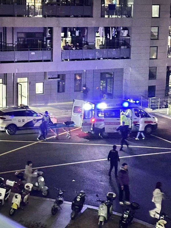 杭州电子科技大学信息工程学院宿舍发生一起砍人事件whyyoutouzhele