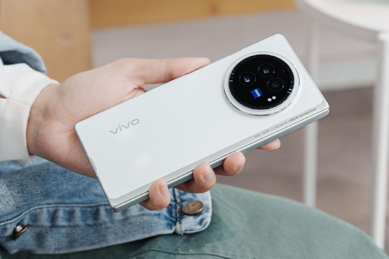 vivo X Fold3 正式发布：12+256GB 售价 6999 元、16+512GB 售价 7999 元