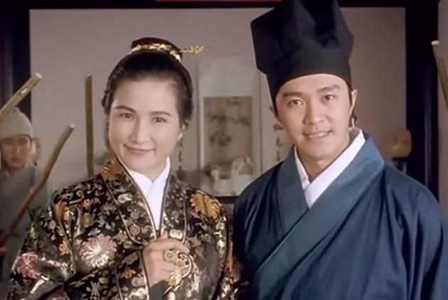 演员郑佩佩去世，经纪公司发文悼念7月19日，@凱藝國際 在微博发文，“我们怀着沉重的心情公告，郑佩佩女士于美国时间2024年7月17日离开了大家