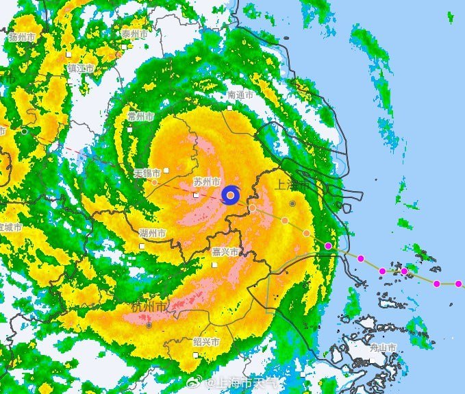 台风“贝碧嘉”中心离开上海，浦东、虹桥两大机场恢复通行今日（16日）12时，台风“贝碧嘉”中心已离开上海，13:43浦东机场首个航班进港，14:11虹桥机场首个航班进港，上海两大机场恢复通行