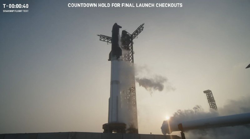星舰第八次飞行突然卡壳，发射倒计时40秒时被叫停，原因目前尚不明确美国太空探索技术（SpaceX）公司当地时间3月3日的直播画面显示，由于出现不明问题，新一代重型运载火箭“星舰”第八次试飞在最后一分钟被叫停