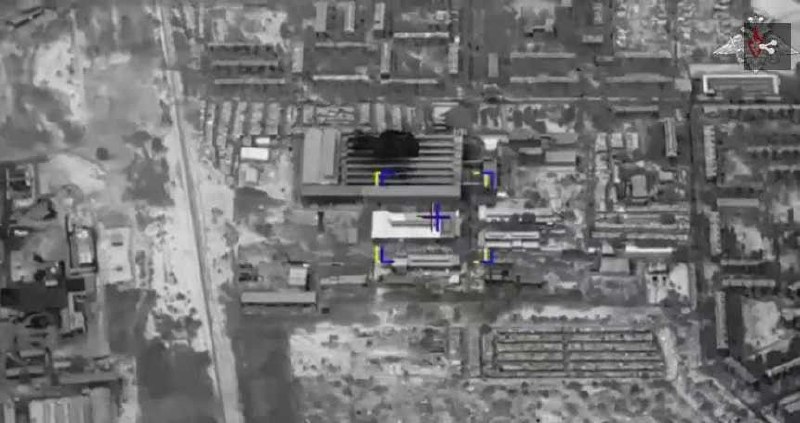 俄媒：俄国防部发布使用“伊斯坎德尔”导弹打击乌军营地视频“今日俄罗斯”电视台（RT）报道称，俄罗斯国防部7日发布一段视频，显示俄军使用一枚“伊斯坎德尔-M”战役战术导弹对乌军第72独立机械化旅在巴甫洛格勒的野战营地实施了打击